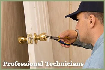 Master Locksmith Store Corona, CA 951-373-6564 - professional-technicians